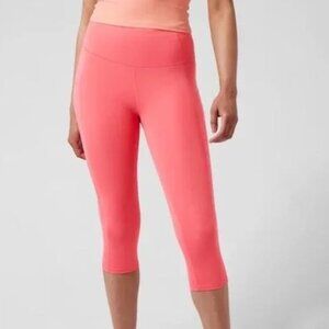 Athleta Ultimate Stash Crop Coral Petal Medium